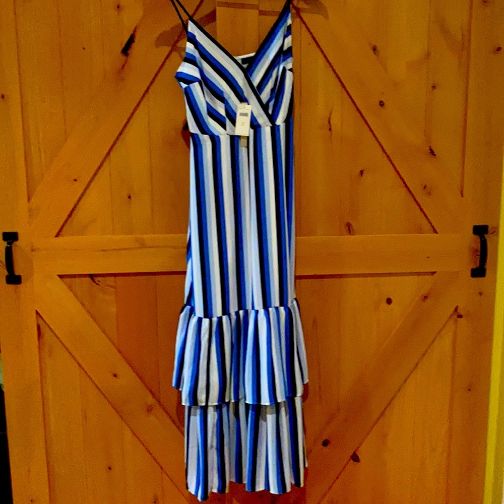 BR maxi dress, never worn, with tags!